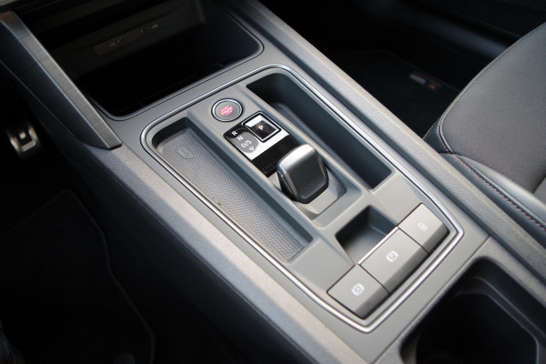 CUPRA Leon Sportstourer 1.4 e-Hybrid Essential 204 PK PHEV, Kuipstoelen, Winterpakket, LED, Groot-Navigatie