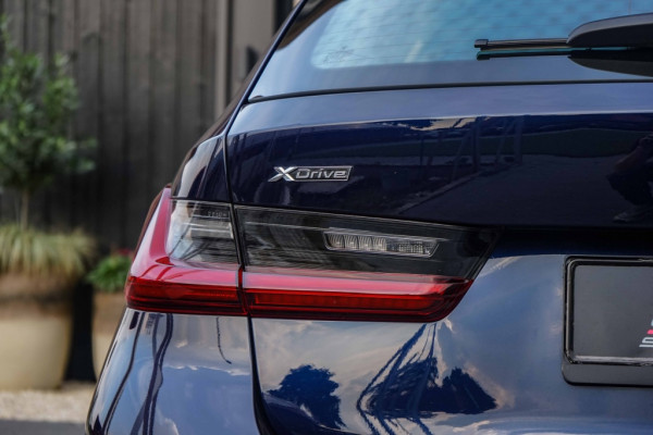 BMW 3 Serie Touring 330e xDrive M-Sport Individual