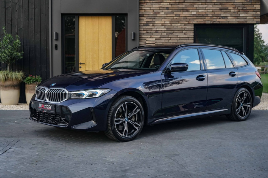 BMW 3 Serie Touring 330e xDrive M-Sport Individual