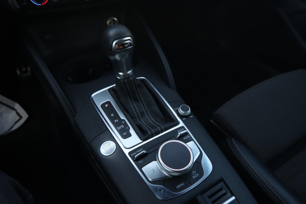 Audi A3 Sportback 35 TFSI CoD Advance Sport S-line Aut.|Virtual Cockpit Stoelverw. Nap 3X S-line ACC Keyles Entry & Go Pdc Achter Audi A3 Sportback 35 TFSI CoD Advance Sport S-line Aut.|Virtual Cockpit Stoelverw. Nap 3X S-line ACC Keyles Entry & Go Pdc Achter