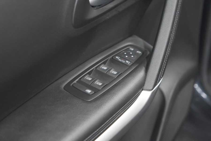 Renault Kadjar TCe 160 EDC Intens | Trekhaak | Camera | Dodehoekdetectie | Apple Carplay | Stoelverwarming Renault Kadjar TCe 160 EDC Intens | Trekhaak | Camera | Dodehoekdetectie | Apple Carplay | Stoelverwarming
