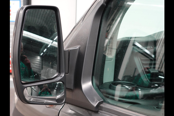 Ford Transit Custom 300 2.0 TDCI 130pk L2H1 Trend Automaat Airco Navigatie Cruisecontrol Camera Parkeersensoren Trekhaak Betimmering Ford Transit Custom 300 2.0 TDCI 130pk L2H1 Trend Automaat Airco Navigatie Cruisecontrol Camera Parkeersensoren Trekhaak Betimmering