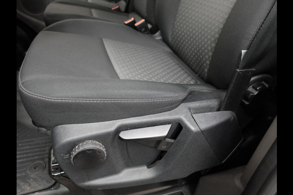Ford Transit Custom 300 2.0 TDCI 130pk L2H1 Trend Automaat Airco Navigatie Cruisecontrol Camera Parkeersensoren Trekhaak Betimmering Ford Transit Custom 300 2.0 TDCI 130pk L2H1 Trend Automaat Airco Navigatie Cruisecontrol Camera Parkeersensoren Trekhaak Betimmering