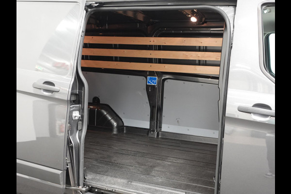 Ford Transit Custom 300 2.0 TDCI 130pk L2H1 Trend Automaat Airco Navigatie Cruisecontrol Camera Parkeersensoren Trekhaak Betimmering Ford Transit Custom 300 2.0 TDCI 130pk L2H1 Trend Automaat Airco Navigatie Cruisecontrol Camera Parkeersensoren Trekhaak Betimmering