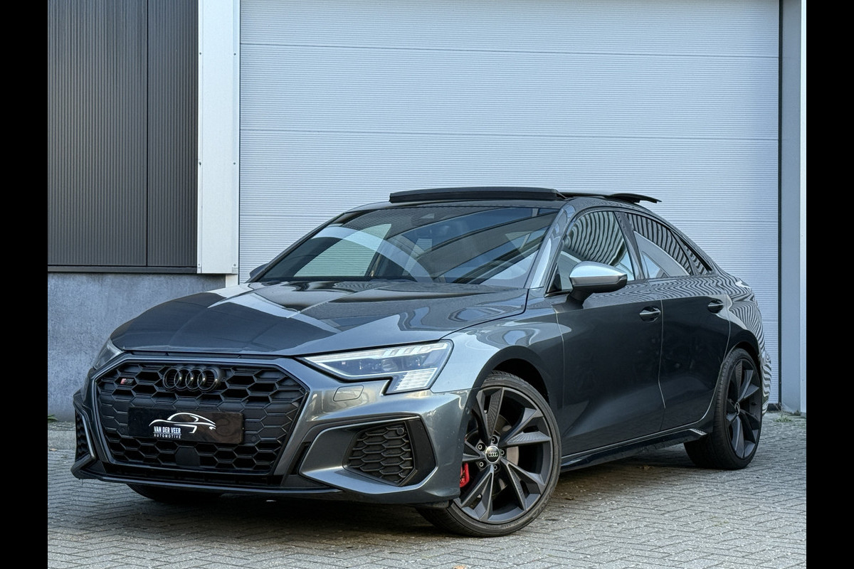 Audi S3 Limousine 2.0 TFSI S3 quattro | Nieuwe banden | Panoramadak | B&O | Park Assist | Camera Audi S3 Limousine 2.0 TFSI S3 quattro | Nieuwe banden | Panoramadak | B&O | Park Assist | Camera