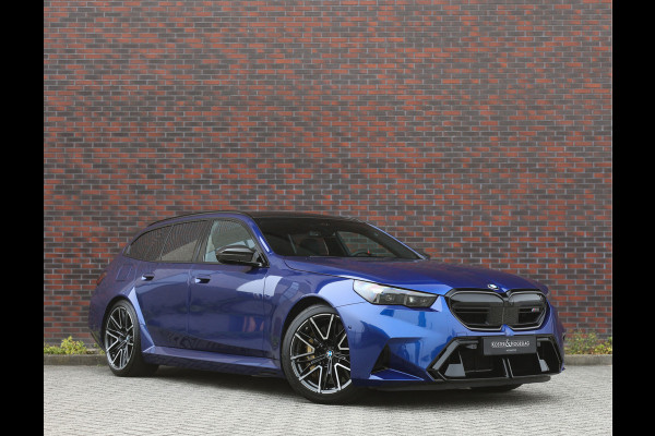 BMW M5 Touring | Marina Bay Blue - Keramisch - Pano - Trekhaak