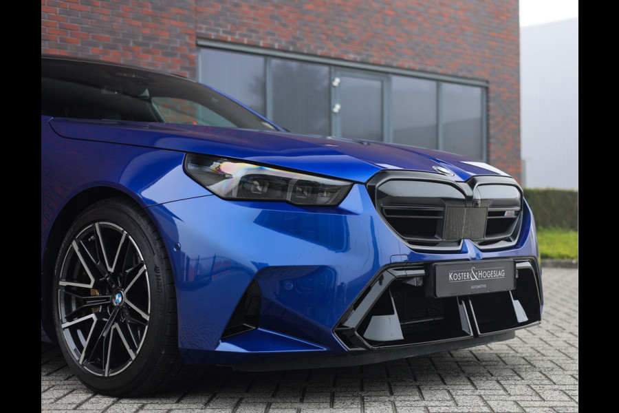 BMW M5 Touring | Marina Bay Blue - Keramisch - Pano - Trekhaak