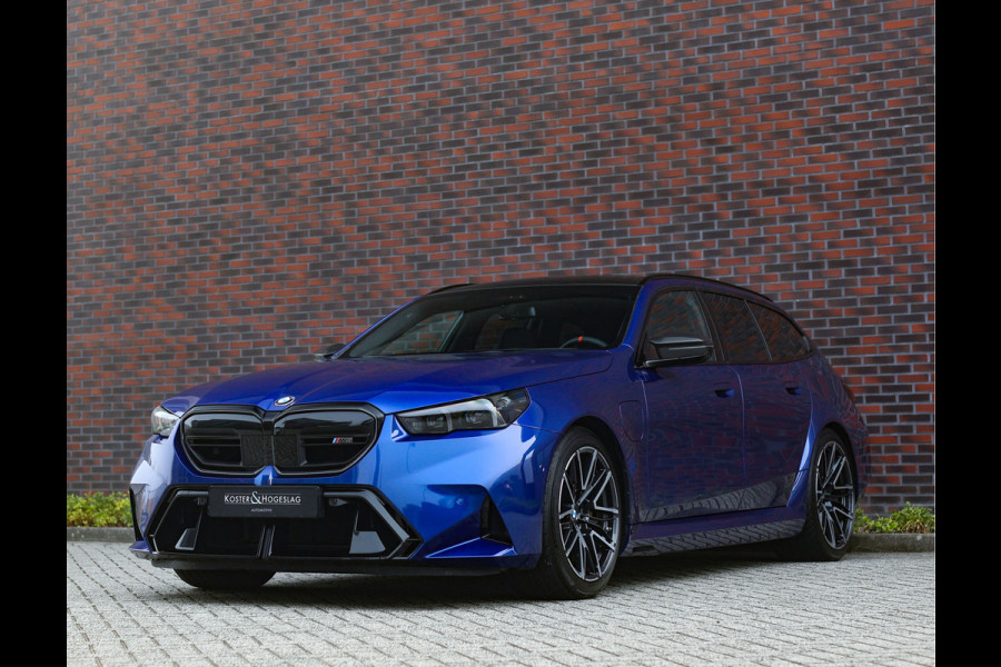 BMW M5 Touring | Marina Bay Blue - Keramisch - Pano - Trekhaak