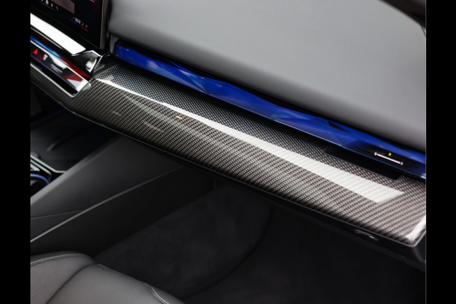 BMW M5 Touring | Marina Bay Blue - Keramisch - Pano - Trekhaak