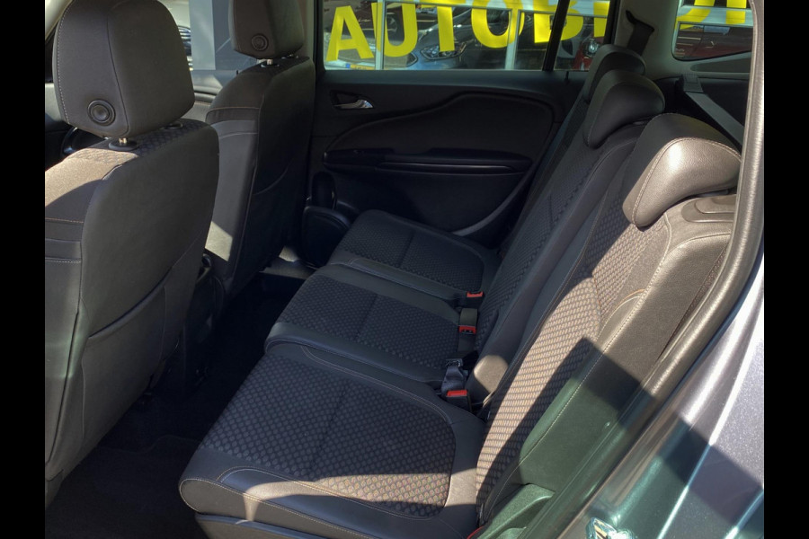Opel Zafira 1.4 T Tourer Business Executive 7p. - Automaat I Navigatie I Airco I Sport velgen I PDC I Dealer onderhouden