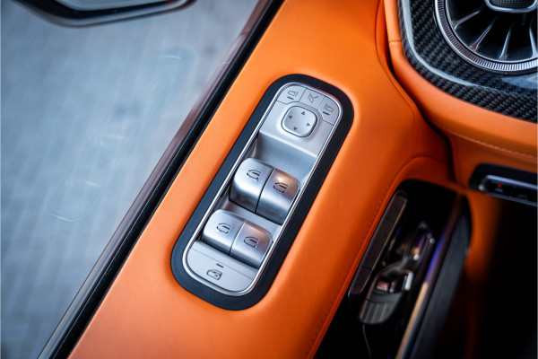 Mercedes-Benz G-Klasse G63 - Brabus 800 | 24 inch | Sterrenhemel | Panorama | Burmester | Carbon Mercedes-Benz G-Klasse G63 - Brabus 800 | 24 inch | Sterrenhemel | Panorama | Burmester | Carbon