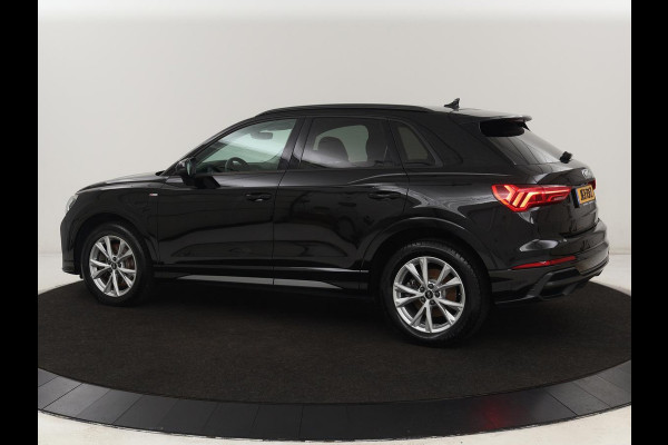 Audi Q3 45 TFSI e S edition | Stoelverwarming | Adaptive cruise | Virtual Cockpit | Half leder | Camera | Carplay | Sportstoelen | Navigatie | Full LED | PHEV | Plug In Audi Q3 45 TFSI e S edition | Stoelverwarming | Adaptive cruise | Virtual Cockpit | Half leder | Camera | Carplay | Sportstoelen | Navigatie | Full LED | PHEV | Plug In