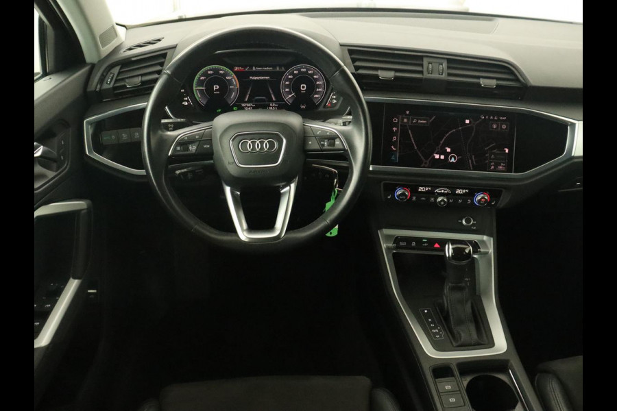 Audi Q3 45 TFSI e S edition | Stoelverwarming | Adaptive cruise | Virtual Cockpit | Half leder | Camera | Carplay | Sportstoelen | Navigatie | Full LED | PHEV | Plug In Audi Q3 45 TFSI e S edition | Stoelverwarming | Adaptive cruise | Virtual Cockpit | Half leder | Camera | Carplay | Sportstoelen | Navigatie | Full LED | PHEV | Plug In