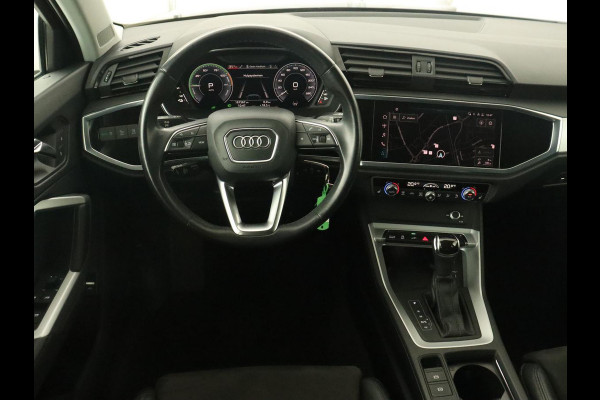 Audi Q3 45 TFSI e S edition | Stoelverwarming | Adaptive cruise | Virtual Cockpit | Half leder | Camera | Carplay | Sportstoelen | Navigatie | Full LED | PHEV | Plug In Audi Q3 45 TFSI e S edition | Stoelverwarming | Adaptive cruise | Virtual Cockpit | Half leder | Camera | Carplay | Sportstoelen | Navigatie | Full LED | PHEV | Plug In