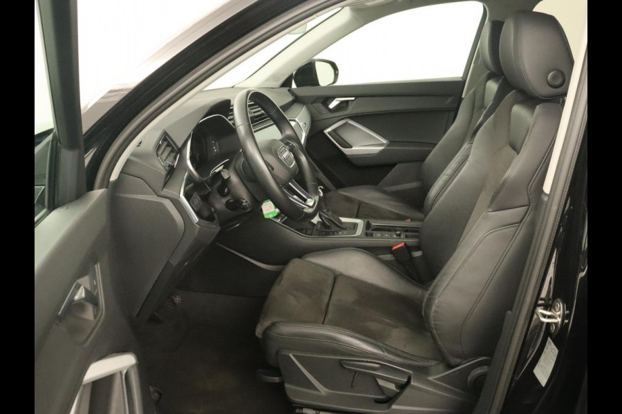 Audi Q3 45 TFSI e S edition | Stoelverwarming | Adaptive cruise | Virtual Cockpit | Half leder | Camera | Carplay | Sportstoelen | Navigatie | Full LED | PHEV | Plug In Audi Q3 45 TFSI e S edition | Stoelverwarming | Adaptive cruise | Virtual Cockpit | Half leder | Camera | Carplay | Sportstoelen | Navigatie | Full LED | PHEV | Plug In