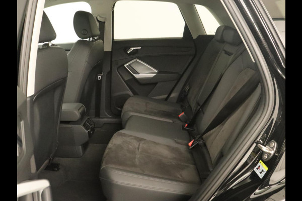 Audi Q3 45 TFSI e S edition | Stoelverwarming | Adaptive cruise | Virtual Cockpit | Half leder | Camera | Carplay | Sportstoelen | Navigatie | Full LED | PHEV | Plug In Audi Q3 45 TFSI e S edition | Stoelverwarming | Adaptive cruise | Virtual Cockpit | Half leder | Camera | Carplay | Sportstoelen | Navigatie | Full LED | PHEV | Plug In