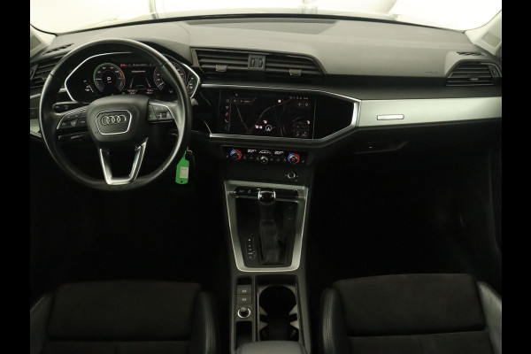 Audi Q3 45 TFSI e S edition | Stoelverwarming | Adaptive cruise | Virtual Cockpit | Half leder | Camera | Carplay | Sportstoelen | Navigatie | Full LED | PHEV | Plug In Audi Q3 45 TFSI e S edition | Stoelverwarming | Adaptive cruise | Virtual Cockpit | Half leder | Camera | Carplay | Sportstoelen | Navigatie | Full LED | PHEV | Plug In