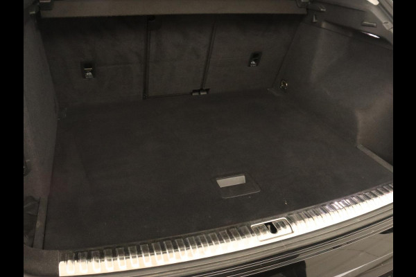 Audi Q3 45 TFSI e S edition | Stoelverwarming | Adaptive cruise | Virtual Cockpit | Half leder | Camera | Carplay | Sportstoelen | Navigatie | Full LED | PHEV | Plug In Audi Q3 45 TFSI e S edition | Stoelverwarming | Adaptive cruise | Virtual Cockpit | Half leder | Camera | Carplay | Sportstoelen | Navigatie | Full LED | PHEV | Plug In