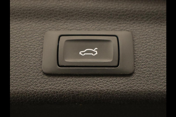 Audi Q3 45 TFSI e S edition | Stoelverwarming | Adaptive cruise | Virtual Cockpit | Half leder | Camera | Carplay | Sportstoelen | Navigatie | Full LED | PHEV | Plug In Audi Q3 45 TFSI e S edition | Stoelverwarming | Adaptive cruise | Virtual Cockpit | Half leder | Camera | Carplay | Sportstoelen | Navigatie | Full LED | PHEV | Plug In