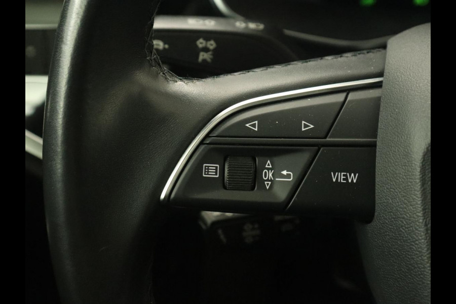 Audi Q3 45 TFSI e S edition | Stoelverwarming | Adaptive cruise | Virtual Cockpit | Half leder | Camera | Carplay | Sportstoelen | Navigatie | Full LED | PHEV | Plug In Audi Q3 45 TFSI e S edition | Stoelverwarming | Adaptive cruise | Virtual Cockpit | Half leder | Camera | Carplay | Sportstoelen | Navigatie | Full LED | PHEV | Plug In
