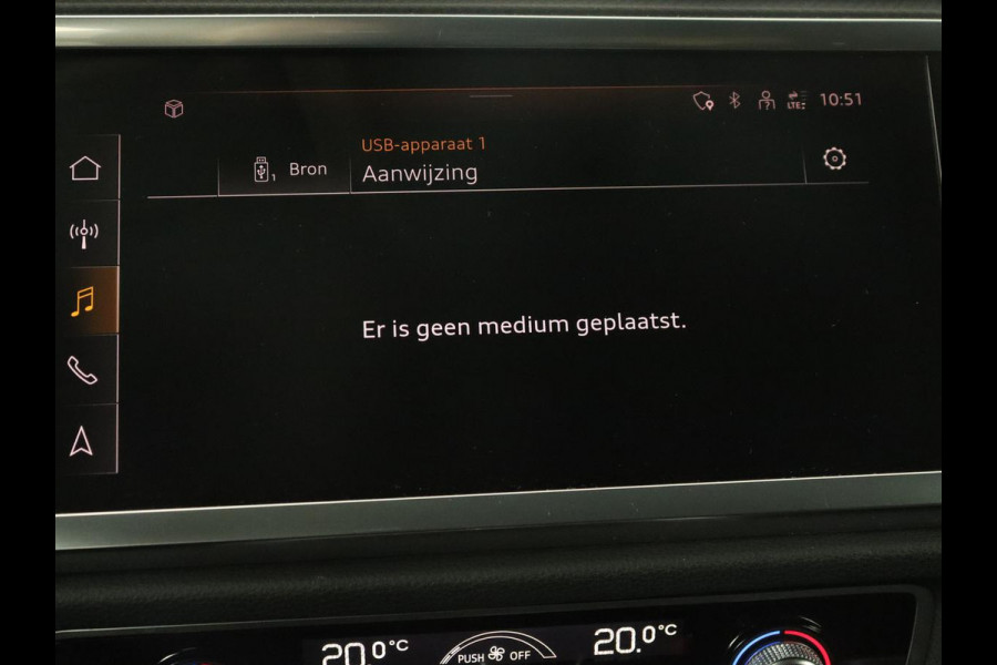 Audi Q3 45 TFSI e S edition | Stoelverwarming | Adaptive cruise | Virtual Cockpit | Half leder | Camera | Carplay | Sportstoelen | Navigatie | Full LED | PHEV | Plug In Audi Q3 45 TFSI e S edition | Stoelverwarming | Adaptive cruise | Virtual Cockpit | Half leder | Camera | Carplay | Sportstoelen | Navigatie | Full LED | PHEV | Plug In