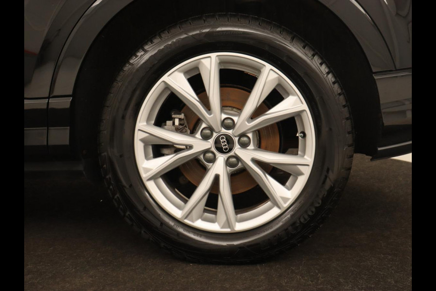 Audi Q3 45 TFSI e S edition | Stoelverwarming | Adaptive cruise | Virtual Cockpit | Half leder | Camera | Carplay | Sportstoelen | Navigatie | Full LED | PHEV | Plug In Audi Q3 45 TFSI e S edition | Stoelverwarming | Adaptive cruise | Virtual Cockpit | Half leder | Camera | Carplay | Sportstoelen | Navigatie | Full LED | PHEV | Plug In