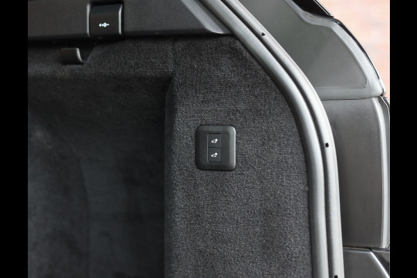 Land Rover Range Rover Sport D250 HSE | Pano - Stoelverwarming - Camera Land Rover Range Rover Sport D250 HSE | Pano - Stoelverwarming - Camera