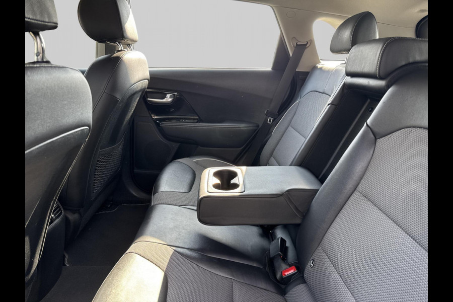 Kia e-Niro DynamicLine 64 kWh KEURIGE AUTO // Kia e-Niro DynamicLine 64 kWh KEURIGE AUTO //