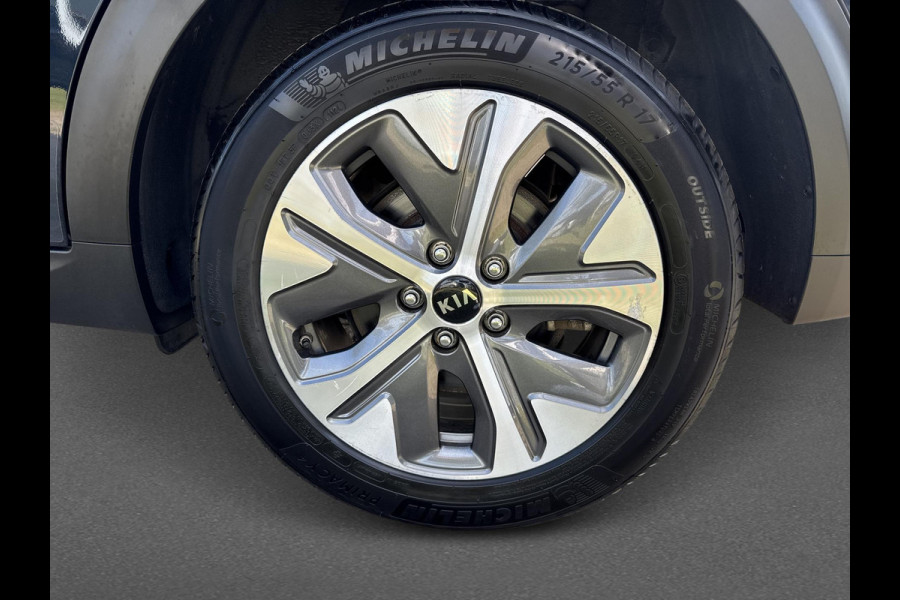 Kia e-Niro DynamicLine 64 kWh KEURIGE AUTO // Kia e-Niro DynamicLine 64 kWh KEURIGE AUTO //