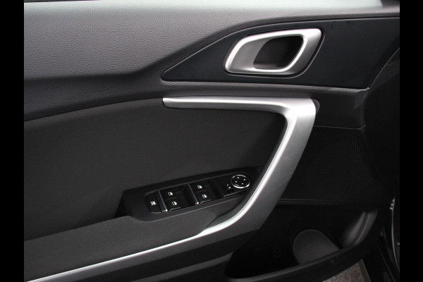 Kia Ceed Sportswagon 1.0 T-GDi Prestige | Navigatie | Apple Carplay/Android Auto | Climate Control | Cruise Control | Lane Assist | Stoel/Stuurverwarming | Privacy Glass | Camera
