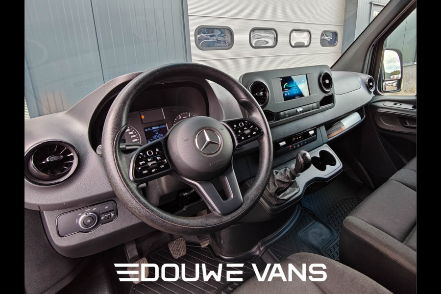 Mercedes-Benz Sprinter 316 L2H2 Zwart MBUX Trekhaak 3500kg 163pk Airco BPM Vrij Mercedes-Benz Sprinter 316 L2H2 Zwart MBUX Trekhaak 3500kg 163pk Airco BPM Vrij
