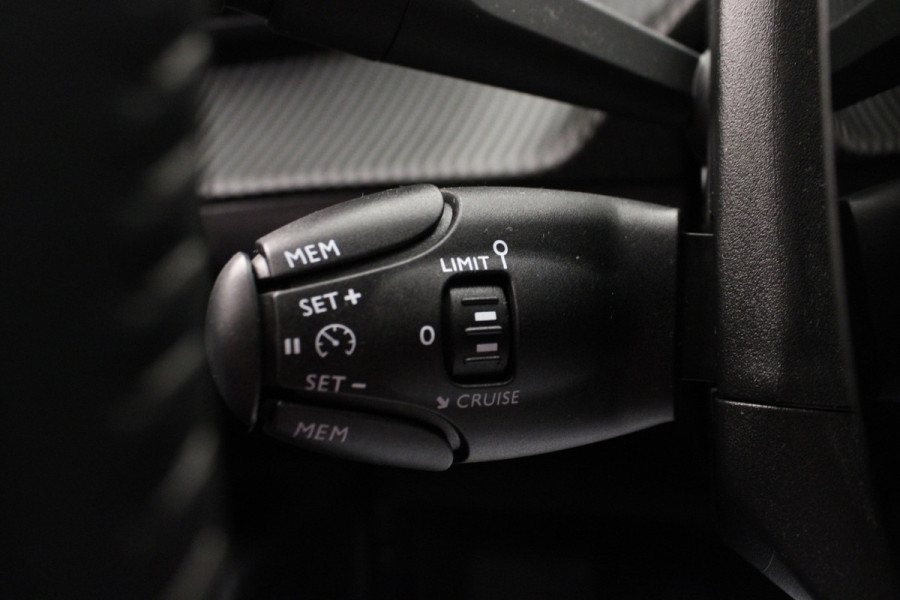 Peugeot 2008 1.2 PureTech Active Pack |Camera|Navi|