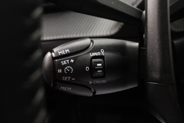 Peugeot 2008 1.2 PureTech Active Pack |Camera|Navi|