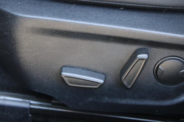 Ford Focus 2.3 EcoBoost ST-3 | Winterpack | Adaptieve Cruise Control | Camera | Privacy Glass | 19 INCH Lichtmetalen Velgen | DAB | B&O Sound Ford Focus 2.3 EcoBoost ST-3 | Winterpack | Adaptieve Cruise Control | Camera | Privacy Glass | 19 INCH Lichtmetalen Velgen | DAB | B&O Sound