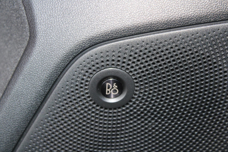 Ford Focus 2.3 EcoBoost ST-3 | Winterpack | Adaptieve Cruise Control | Camera | Privacy Glass | 19 INCH Lichtmetalen Velgen | DAB | B&O Sound Ford Focus 2.3 EcoBoost ST-3 | Winterpack | Adaptieve Cruise Control | Camera | Privacy Glass | 19 INCH Lichtmetalen Velgen | DAB | B&O Sound