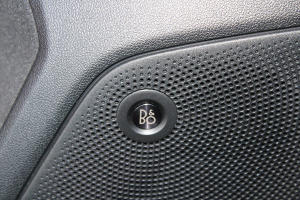 Ford Focus 2.3 EcoBoost ST-3 | Winterpack | Adaptieve Cruise Control | Camera | Privacy Glass | 19 INCH Lichtmetalen Velgen | DAB | B&O Sound Ford Focus 2.3 EcoBoost ST-3 | Winterpack | Adaptieve Cruise Control | Camera | Privacy Glass | 19 INCH Lichtmetalen Velgen | DAB | B&O Sound