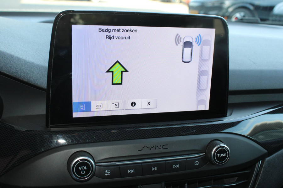 Ford Focus 2.3 EcoBoost ST-3 | Winterpack | Adaptieve Cruise Control | Camera | Privacy Glass | 19 INCH Lichtmetalen Velgen | DAB | B&O Sound Ford Focus 2.3 EcoBoost ST-3 | Winterpack | Adaptieve Cruise Control | Camera | Privacy Glass | 19 INCH Lichtmetalen Velgen | DAB | B&O Sound