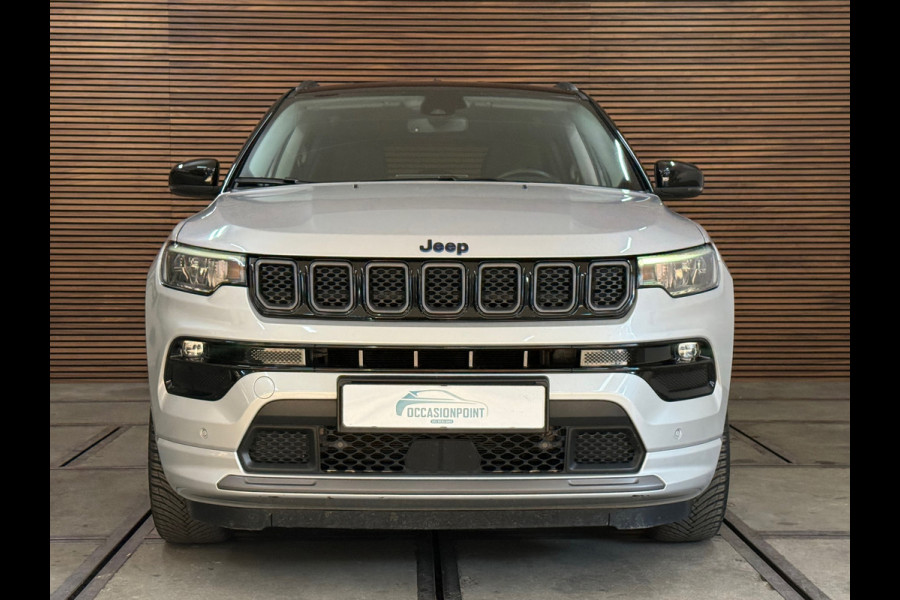 Jeep Compass 4xe 240 Plug-in Hybrid Electric S | Camera | Leder | Adaptive Cruise | LED verlichting Jeep Compass 4xe 240 Plug-in Hybrid Electric S | Camera | Leder | Adaptive Cruise | LED verlichting