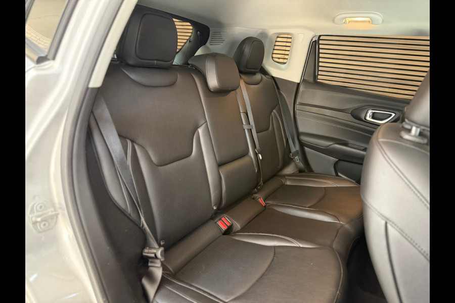 Jeep Compass 4xe 240 Plug-in Hybrid Electric S | Camera | Leder | Adaptive Cruise | LED verlichting Jeep Compass 4xe 240 Plug-in Hybrid Electric S | Camera | Leder | Adaptive Cruise | LED verlichting