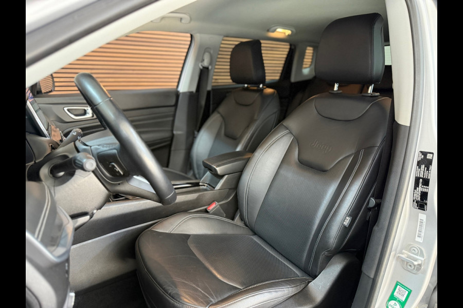 Jeep Compass 4xe 240 Plug-in Hybrid Electric S | Camera | Leder | Adaptive Cruise | LED verlichting Jeep Compass 4xe 240 Plug-in Hybrid Electric S | Camera | Leder | Adaptive Cruise | LED verlichting