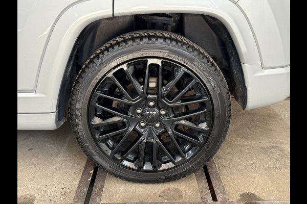 Jeep Compass 4xe 240 Plug-in Hybrid Electric S | Camera | Leder | Adaptive Cruise | LED verlichting Jeep Compass 4xe 240 Plug-in Hybrid Electric S | Camera | Leder | Adaptive Cruise | LED verlichting