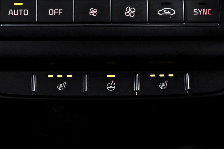 Kia Ceed Sportswagon 1.0 T-GDi DynamicPlusLine 120PK | Cruise | Stoel-+Stuurverw. | PDC | NAV + App. Connect | ECC | DAB | LM 16" | Kia Ceed Sportswagon 1.0 T-GDi DynamicPlusLine 120PK | Cruise | Stoel-+Stuurverw. | PDC | NAV + App. Connect | ECC | DAB | LM 16" |