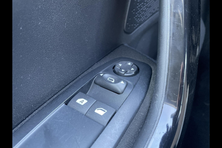 Peugeot 208 1.2 PureTech Blue Lion | navigatie | airco | cruise control