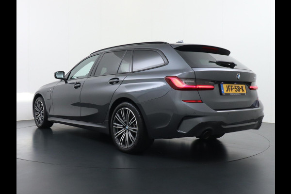 BMW 3 Serie Touring 330e High Executive M SPORT  DEALER ONDERHOUDEN | LASER LED | HRAMAN KARDON | PANORAMADAK BMW 3 Serie Touring 330e High Executive M SPORT  DEALER ONDERHOUDEN | LASER LED | HRAMAN KARDON | PANORAMADAK