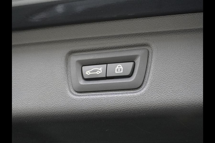 BMW 3 Serie Touring 330e High Executive M SPORT  DEALER ONDERHOUDEN | LASER LED | HRAMAN KARDON | PANORAMADAK BMW 3 Serie Touring 330e High Executive M SPORT  DEALER ONDERHOUDEN | LASER LED | HRAMAN KARDON | PANORAMADAK