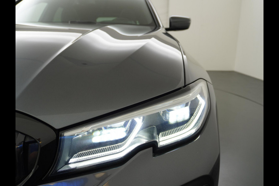 BMW 3 Serie Touring 330e High Executive M SPORT  DEALER ONDERHOUDEN | LASER LED | HRAMAN KARDON | PANORAMADAK BMW 3 Serie Touring 330e High Executive M SPORT  DEALER ONDERHOUDEN | LASER LED | HRAMAN KARDON | PANORAMADAK