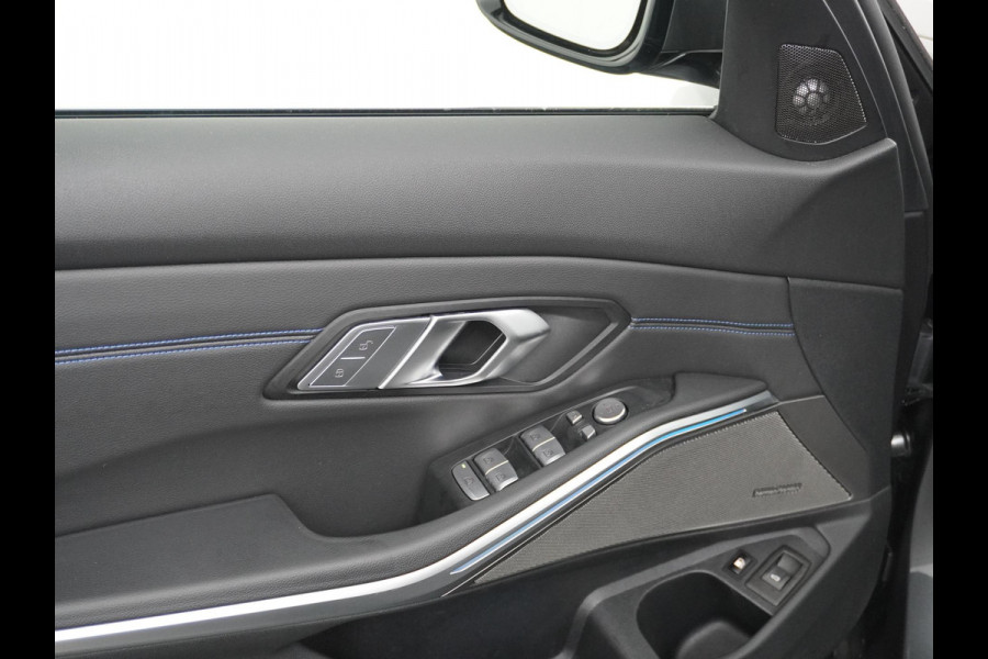 BMW 3 Serie Touring 330e High Executive M SPORT  DEALER ONDERHOUDEN | LASER LED | HRAMAN KARDON | PANORAMADAK BMW 3 Serie Touring 330e High Executive M SPORT  DEALER ONDERHOUDEN | LASER LED | HRAMAN KARDON | PANORAMADAK