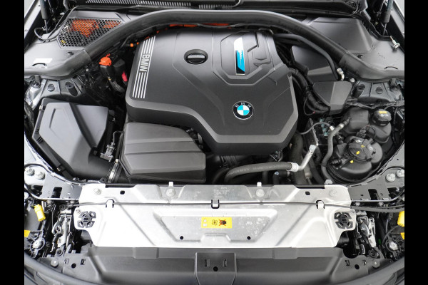 BMW 3 Serie Touring 330e High Executive M SPORT  DEALER ONDERHOUDEN | LASER LED | HRAMAN KARDON | PANORAMADAK BMW 3 Serie Touring 330e High Executive M SPORT  DEALER ONDERHOUDEN | LASER LED | HRAMAN KARDON | PANORAMADAK