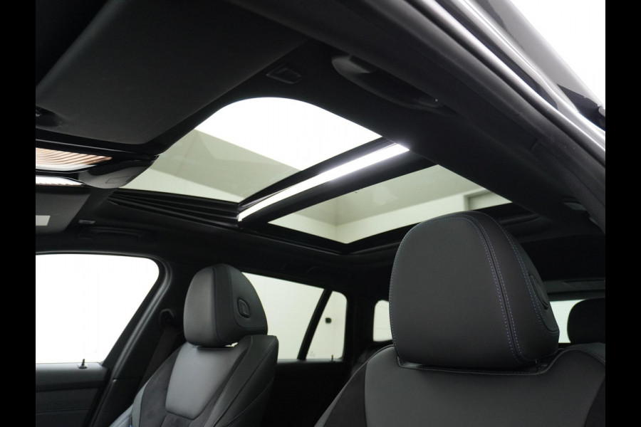 BMW 3 Serie Touring 330e High Executive M SPORT  DEALER ONDERHOUDEN | LASER LED | HRAMAN KARDON | PANORAMADAK BMW 3 Serie Touring 330e High Executive M SPORT  DEALER ONDERHOUDEN | LASER LED | HRAMAN KARDON | PANORAMADAK