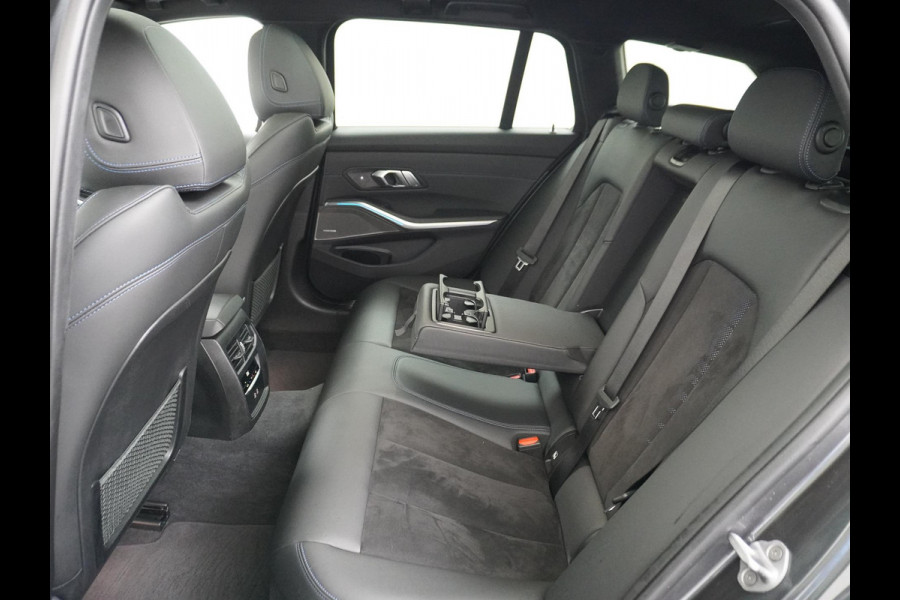 BMW 3 Serie Touring 330e High Executive M SPORT  DEALER ONDERHOUDEN | LASER LED | HRAMAN KARDON | PANORAMADAK BMW 3 Serie Touring 330e High Executive M SPORT  DEALER ONDERHOUDEN | LASER LED | HRAMAN KARDON | PANORAMADAK